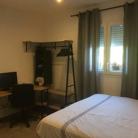 Studio Independant Avec Salle D'eau Habitación en casa particular *